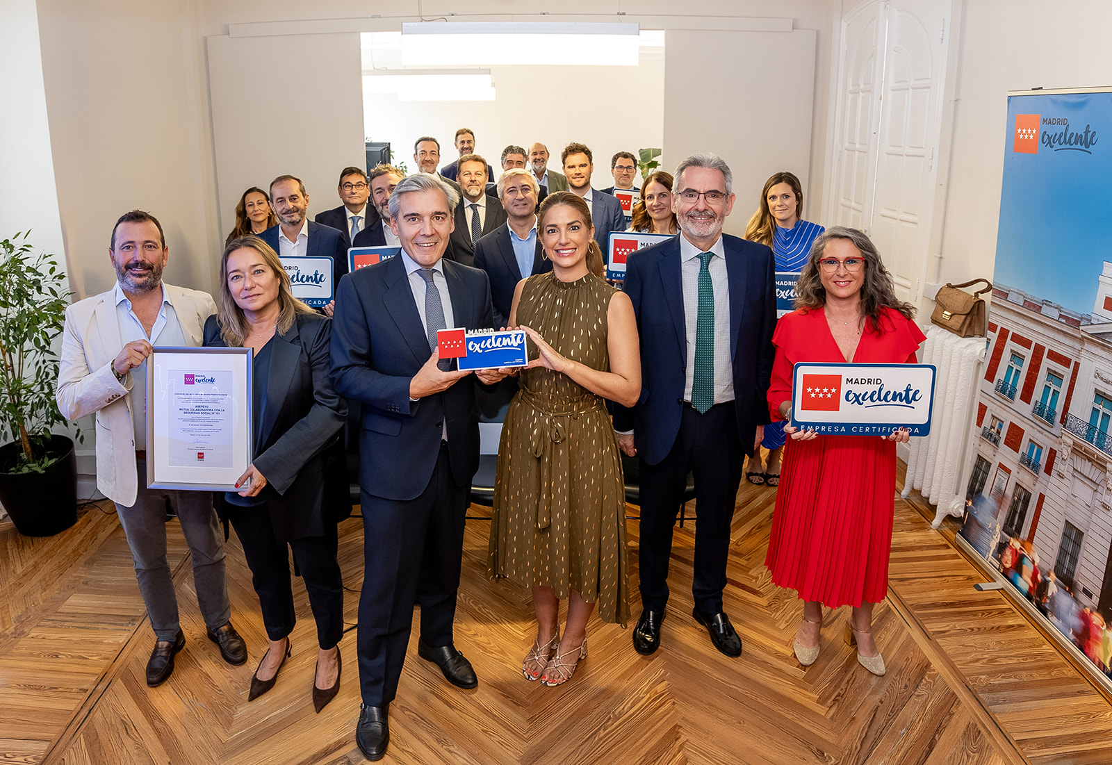 La Comunidad de Madrid entrega el sello Madrid Excelente a Asepeyo, una de las principales mutuas colaboradoras con la Seguridad Social.